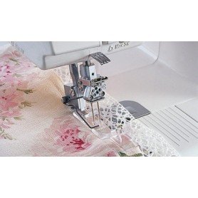 Pėdelė nėriniams prisiūti su užlenkimu plokščiasiūlei mašinai