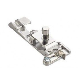 Elastinės juostos įsiuvimo pėdelė overlokui