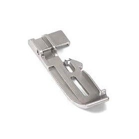 Apvado prisiuvimo pėdelė overlokui