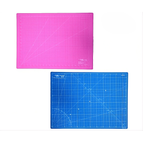 Kilimėlis audiniams pjaustyti 450 x 300 mm